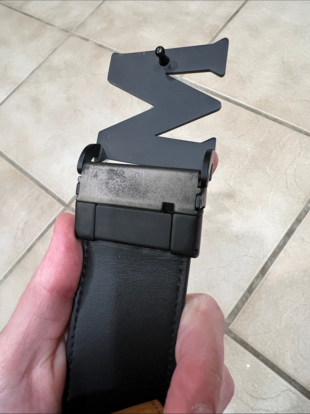 MCM Cognac Visetos Belt with Matte Black 'M' Buckle reversible to black - Picture 6 of 8